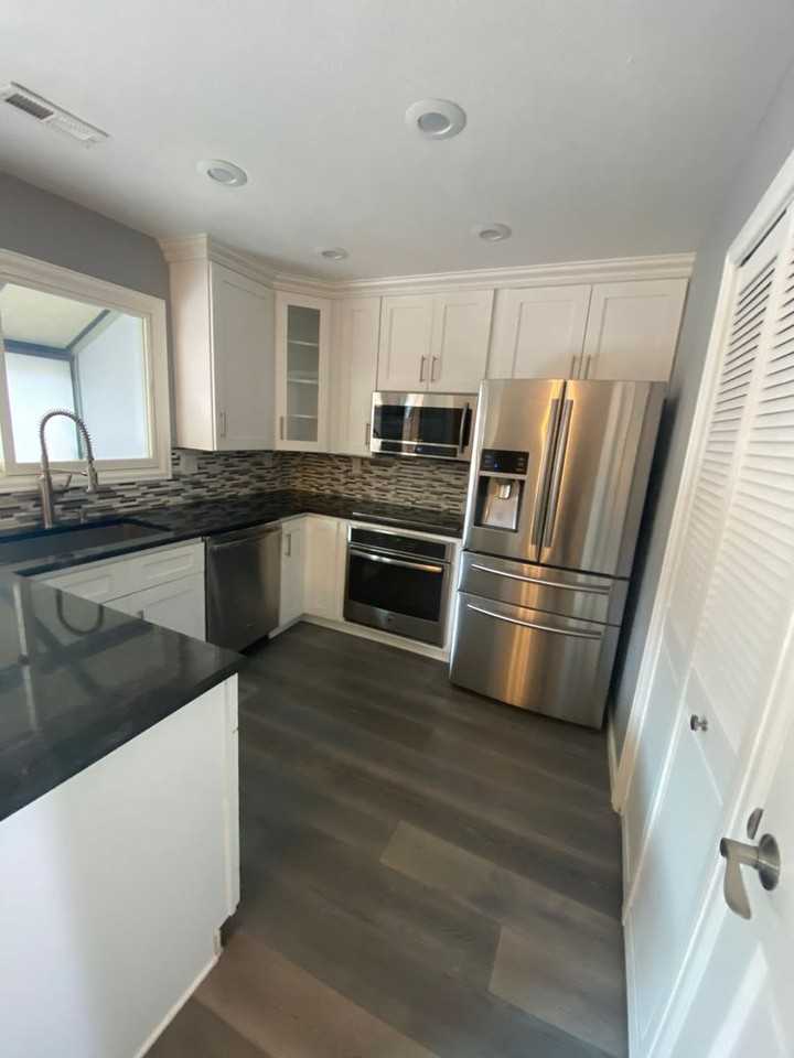 2 Benthaven Pl - Photo 3 of 32
