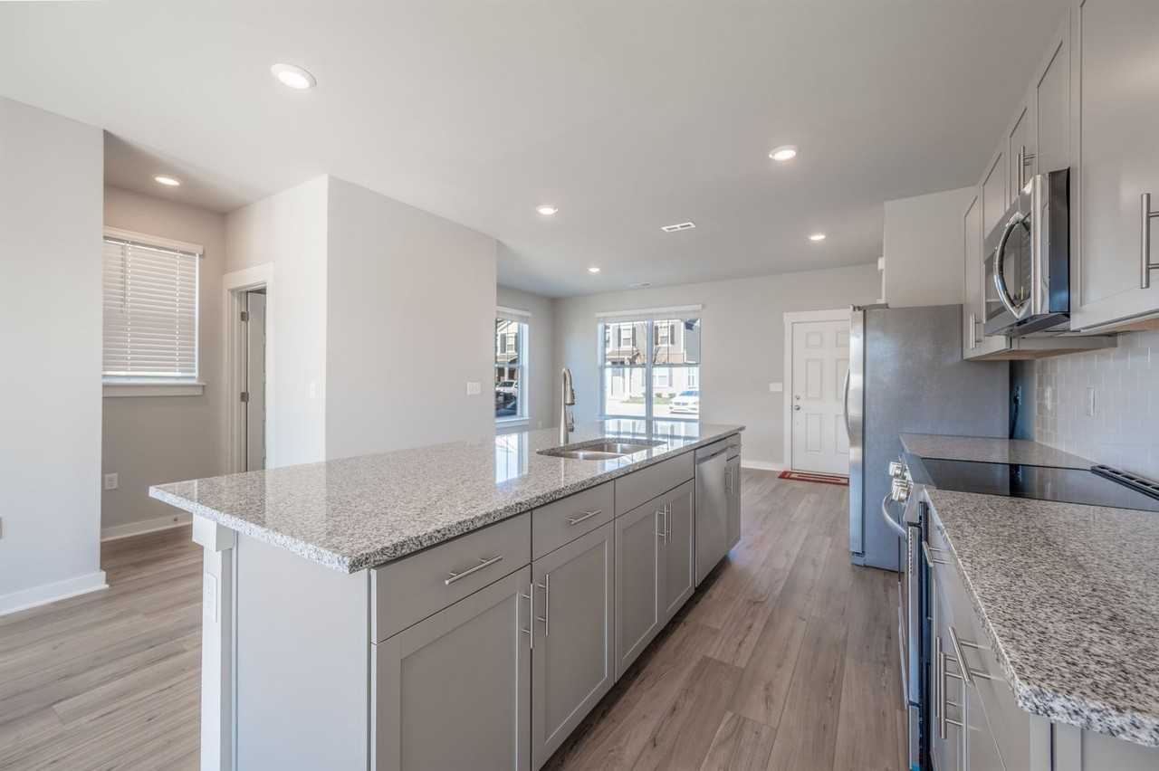 4213 Gandalf Ln - Photo 6 of 30