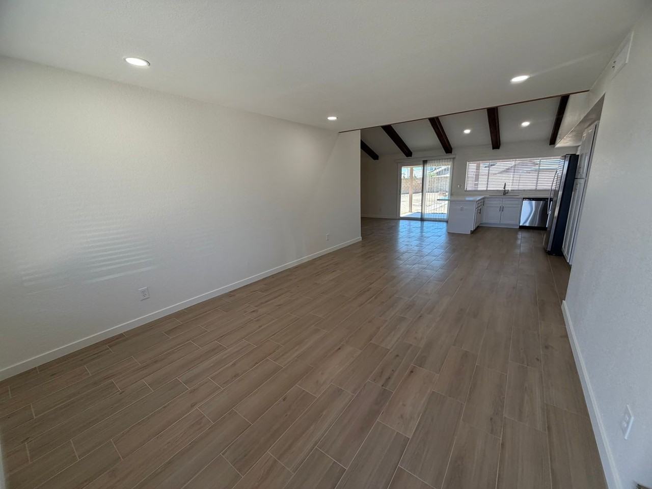 12658 N 42nd Ave - Photo 2 of 23