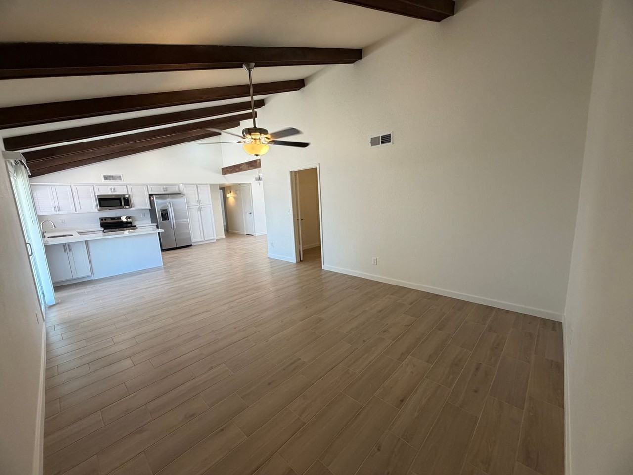 12658 N 42nd Ave - Photo 6 of 23