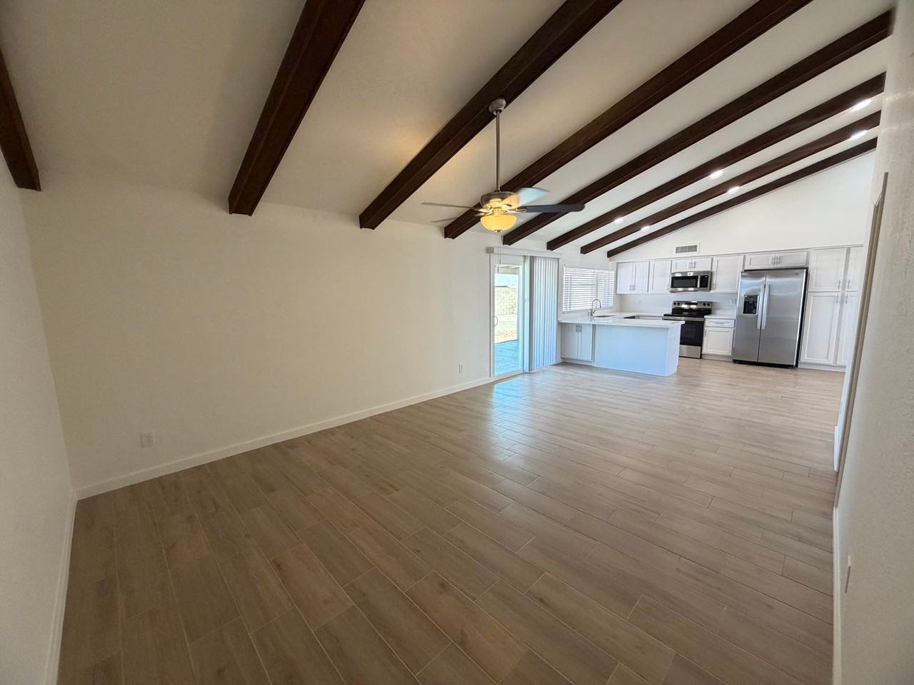12658 N 42nd Ave - Photo 7 of 23