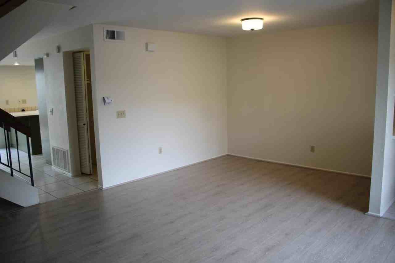 6822 Briarwood Dr - Photo 2 of 14