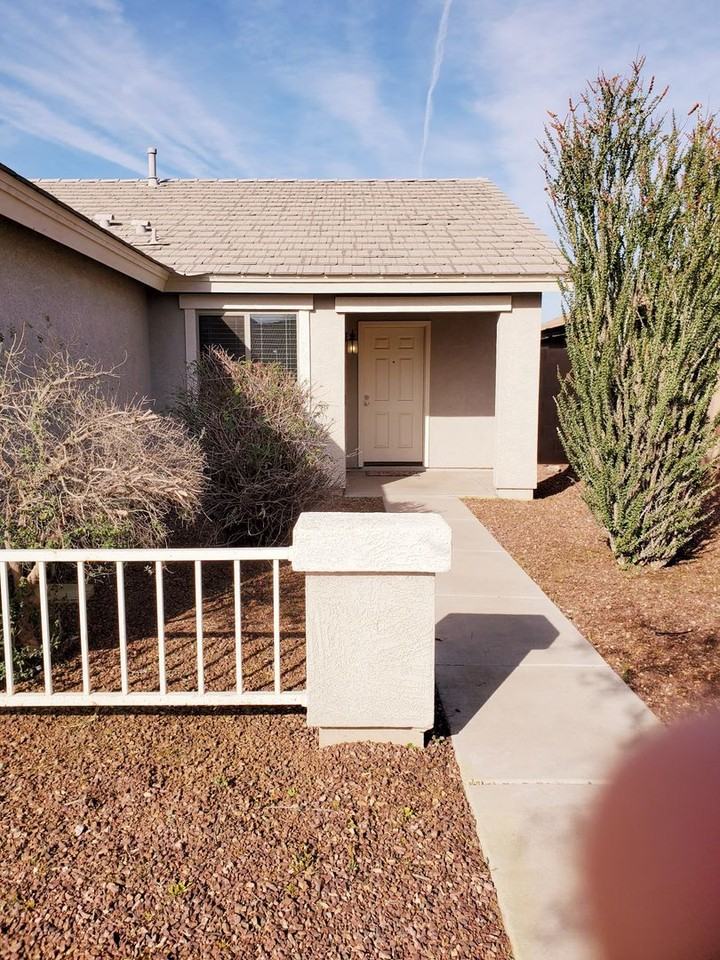 2514 S 110th Dr - Photo 2 of 23
