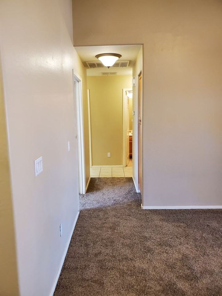 2514 S 110th Dr - Photo 6 of 23