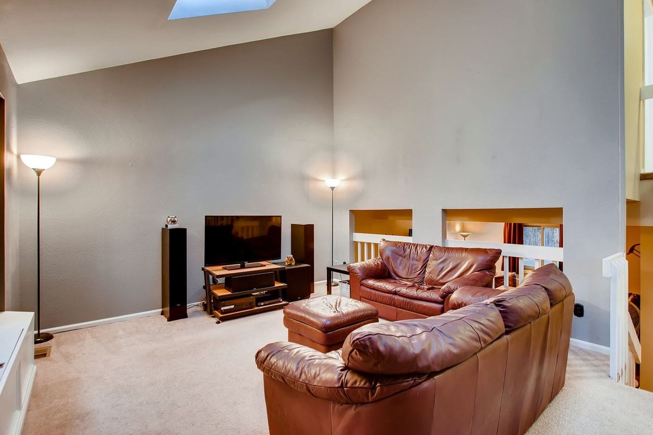3720 Black Oak Ct - Photo 5 of 27