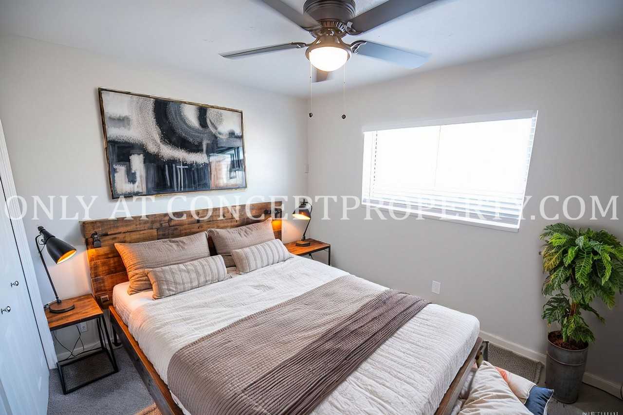 Grand on 800 North - Photo 6 of 37