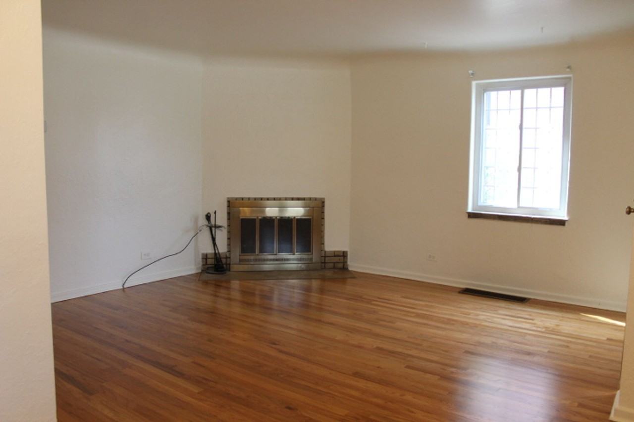 1110 Grape St - Photo 3 of 15