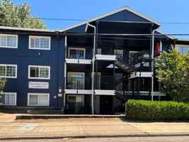 featured image of 10211 N Lombard St