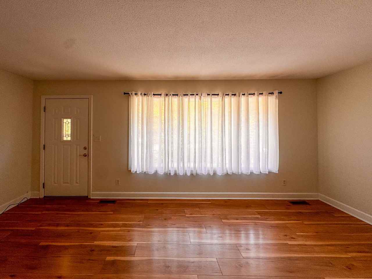 6309 Greyfield Rd - Photo 5 of 36
