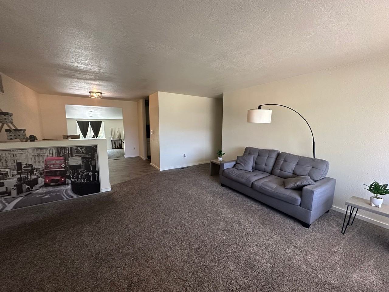 873 Parkwood Way - Photo 3 of 44