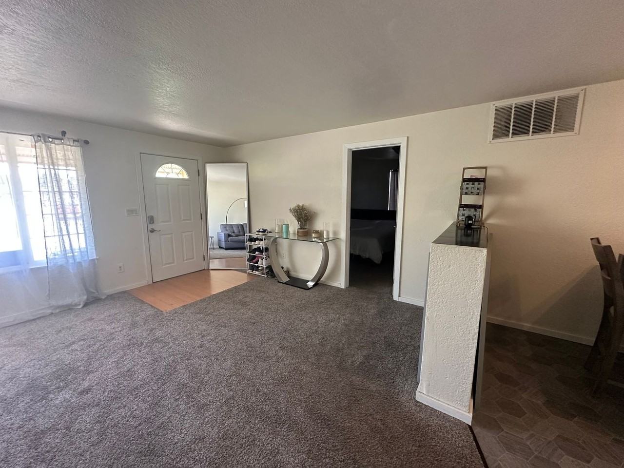873 Parkwood Way - Photo 6 of 44