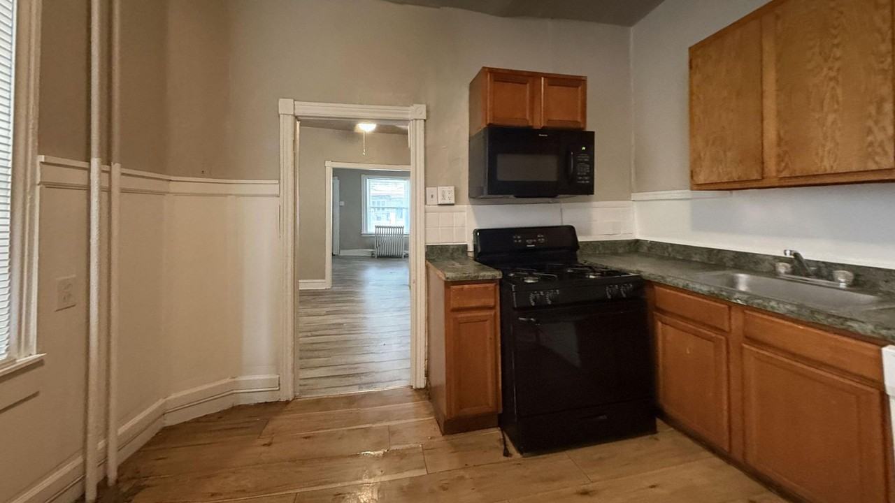 1456 N 56th St - Photo 2 of 19