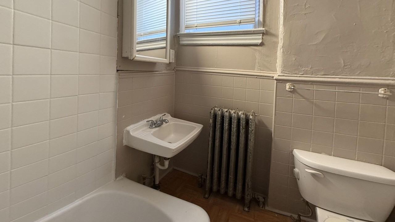 1456 N 56th St - Photo 4 of 19