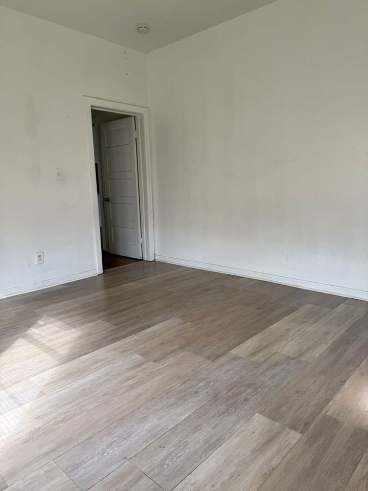 1335 15th St - Photo 6 of 13