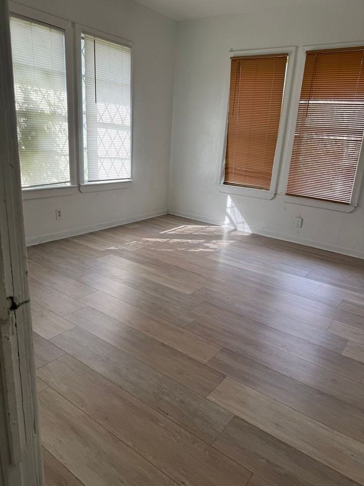 1335 15th St - Photo 7 of 13