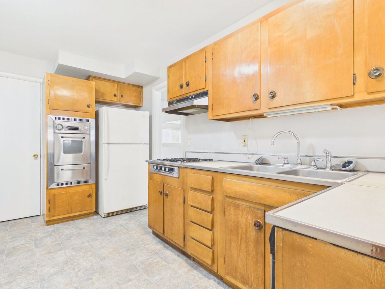 1496 S 13th St - Photo 2 of 16