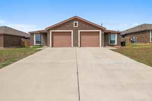 featured image of 903 Lasso Dr