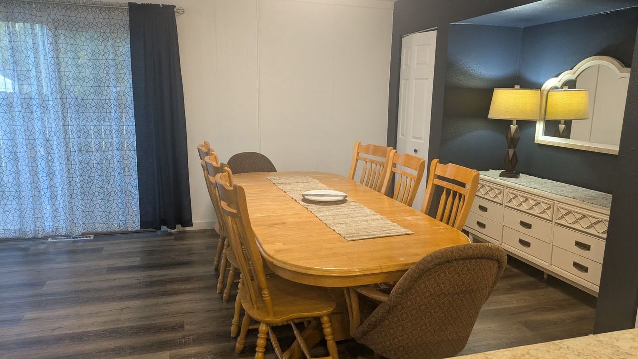1816 7 1/2 St Sw - Photo 5 of 10