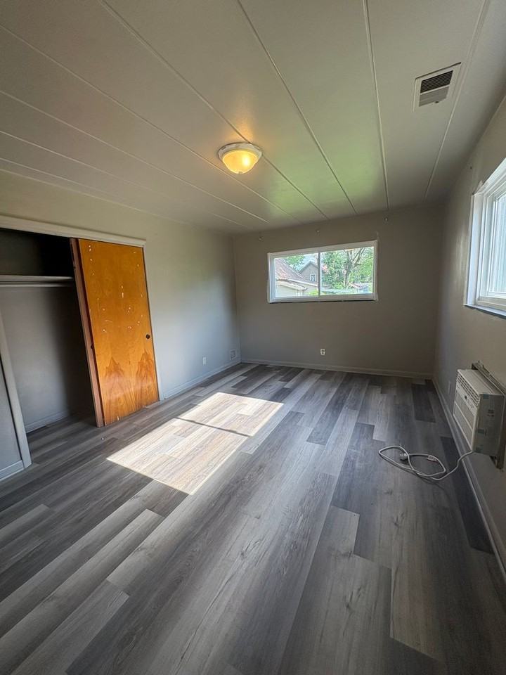 623 Clifton Dr #B - Photo 6 of 8