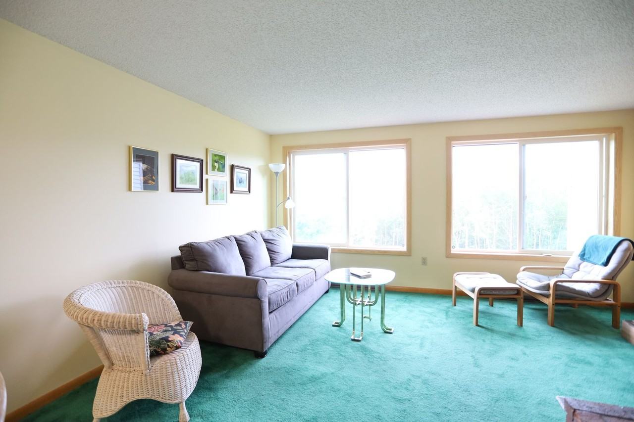 135 Snowood Dr - Photo 2 of 14