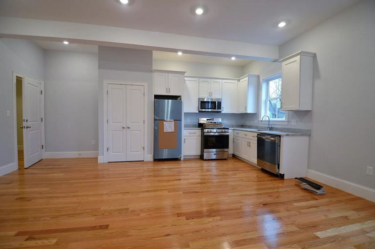 25 Murdock St - Photo 2 of 6