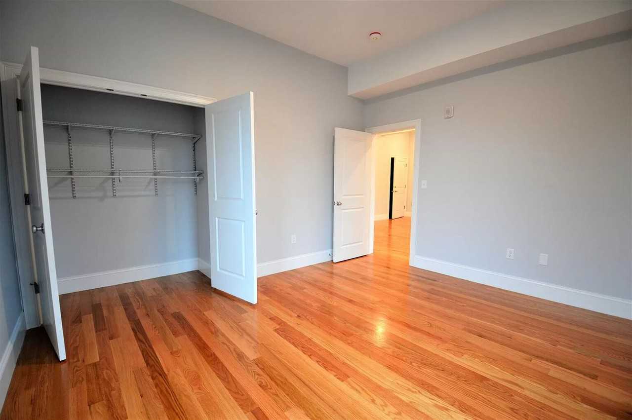 25 Murdock St - Photo 4 of 6