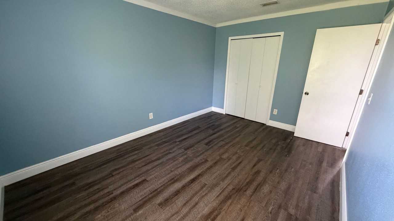 6321 Lenawee St #D3 - Photo 3 of 8
