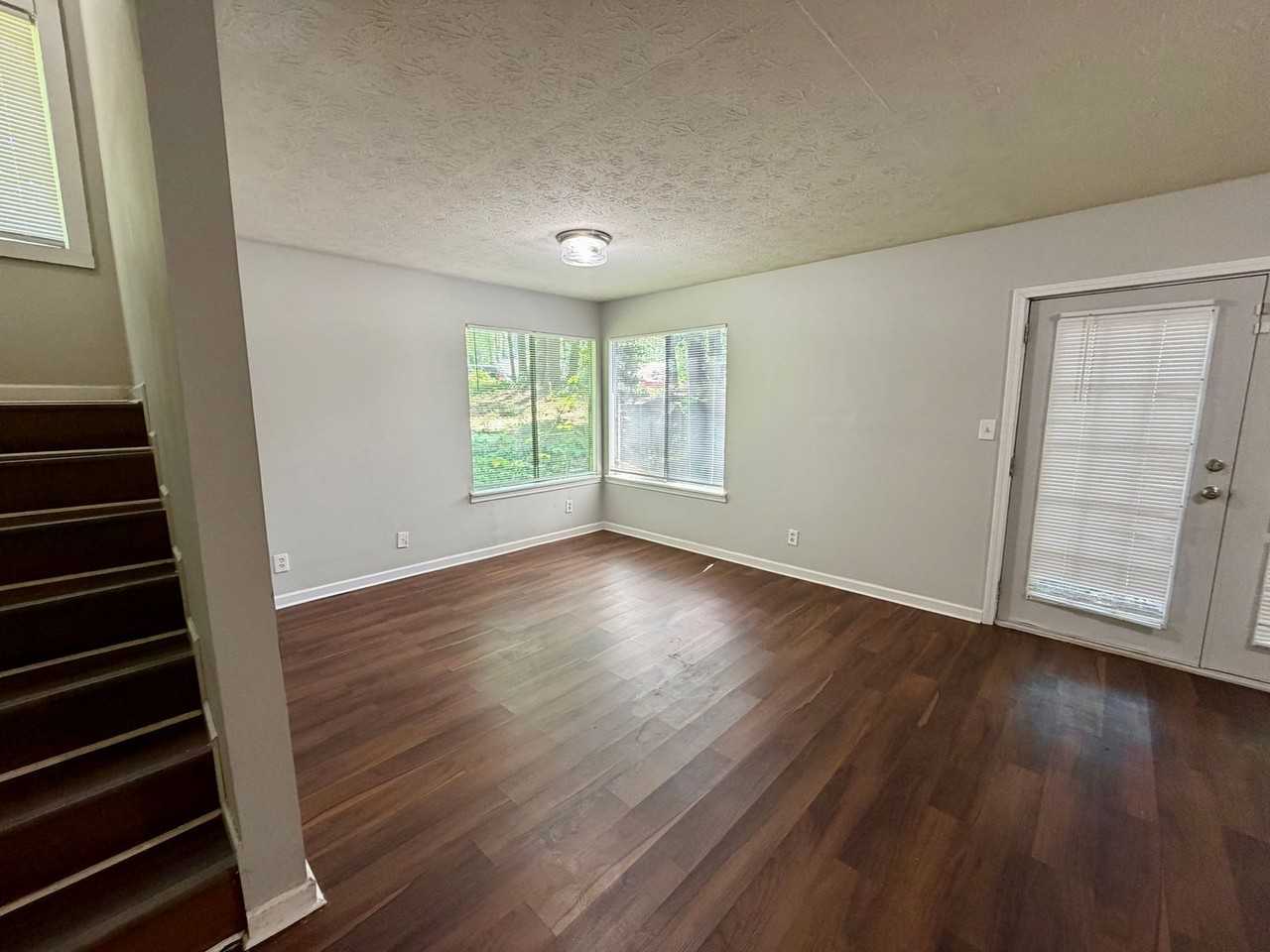 8588 Creekwood Way - Photo 3 of 23