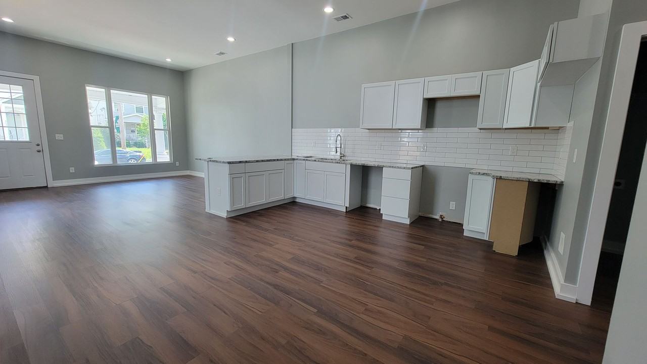 511 E Kentucky St - Photo 4 of 21