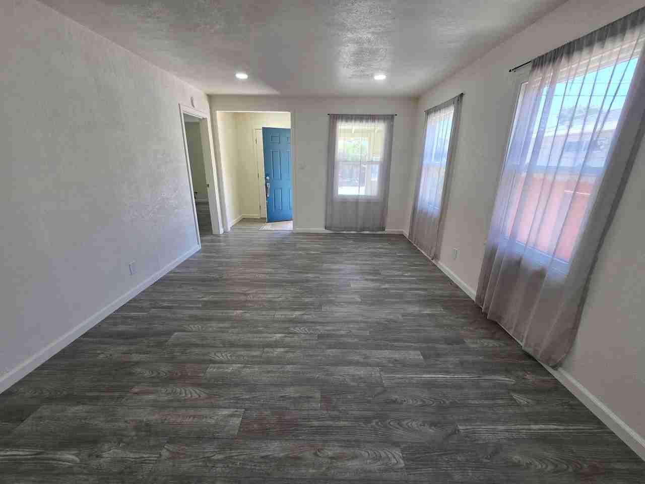 2361 17th St - Photo 2 of 8