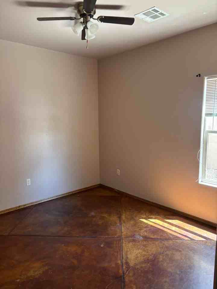 3635 Santa Cecilia Ave - Photo 4 of 12