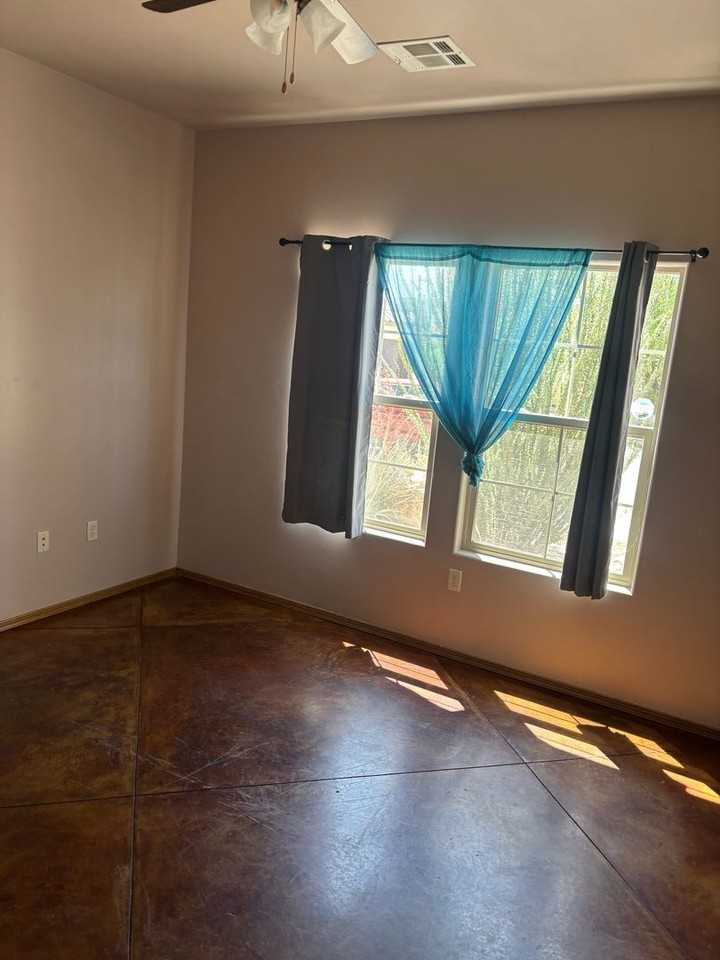 3635 Santa Cecilia Ave - Photo 6 of 12