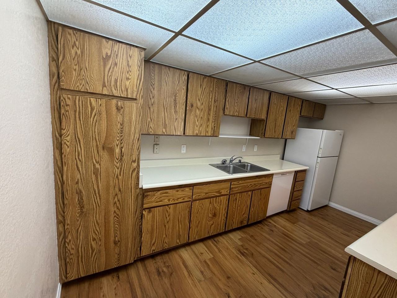 3636 Sumner Ave #210 - Photo 4 of 24