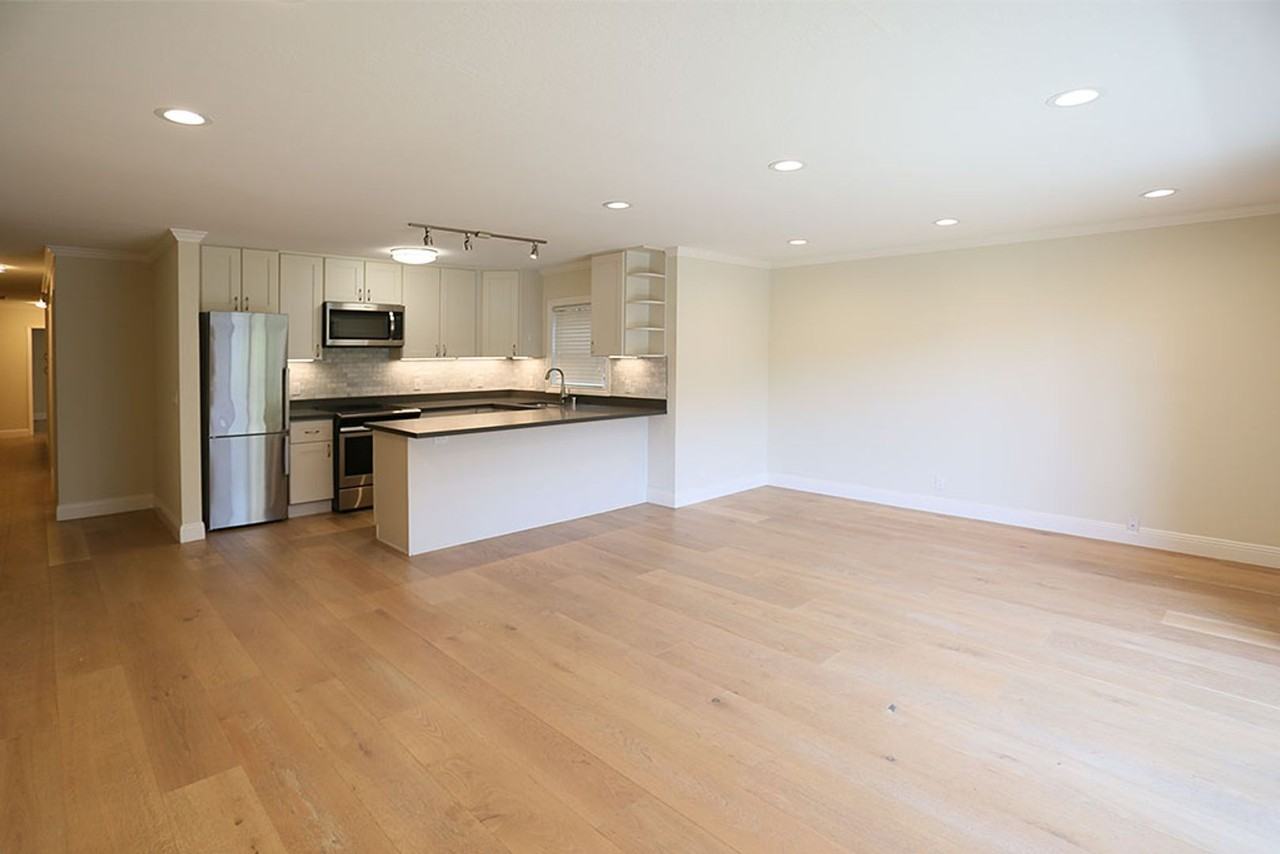 315 Hanover Ave - Photo 6 of 18