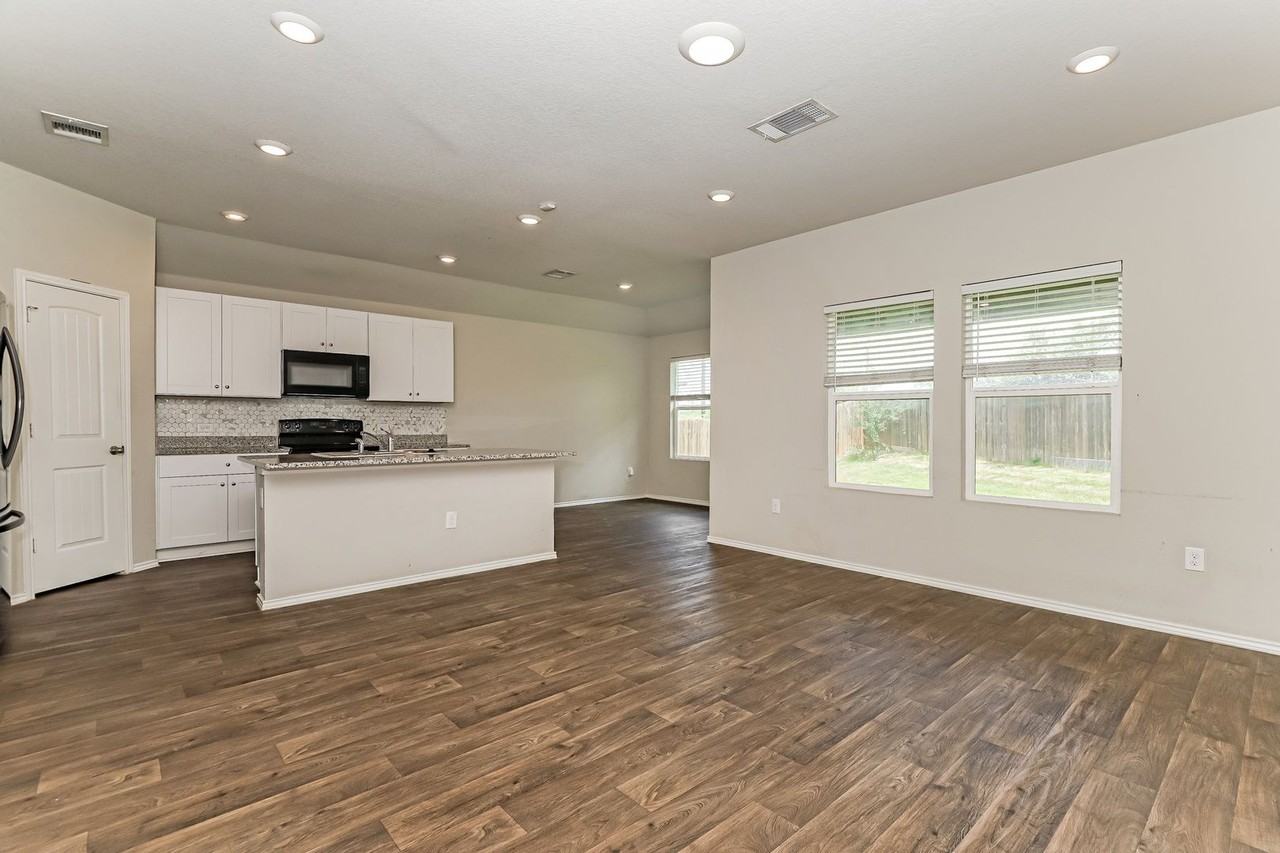 12701 Brahmin Dr - Photo 4 of 16