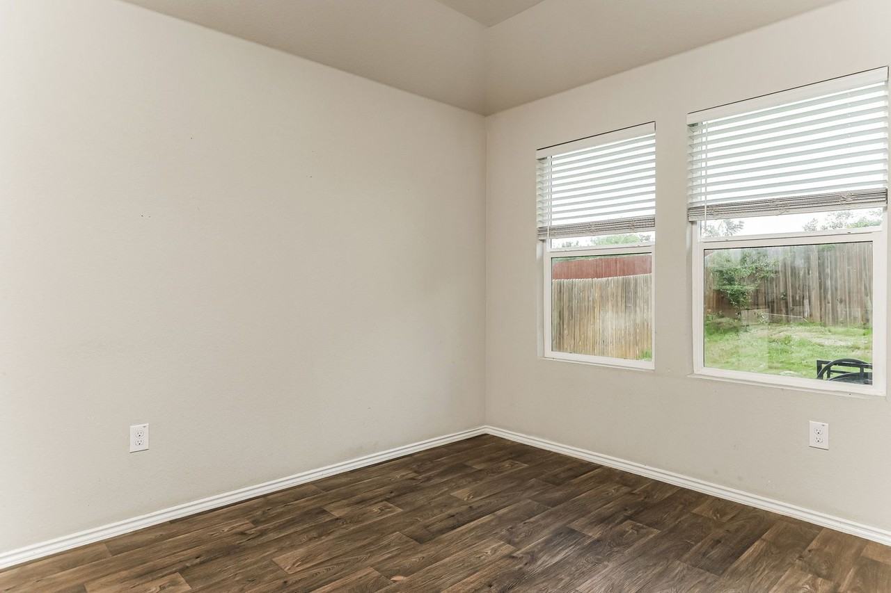 12701 Brahmin Dr - Photo 6 of 16