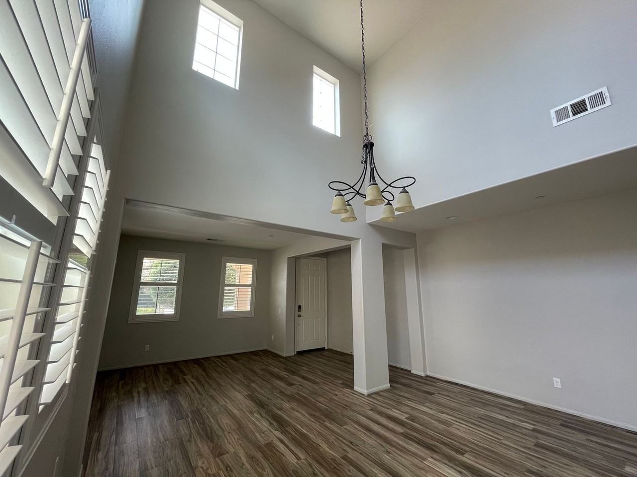 1591 Stow Grove Ave - Photo 4 of 38
