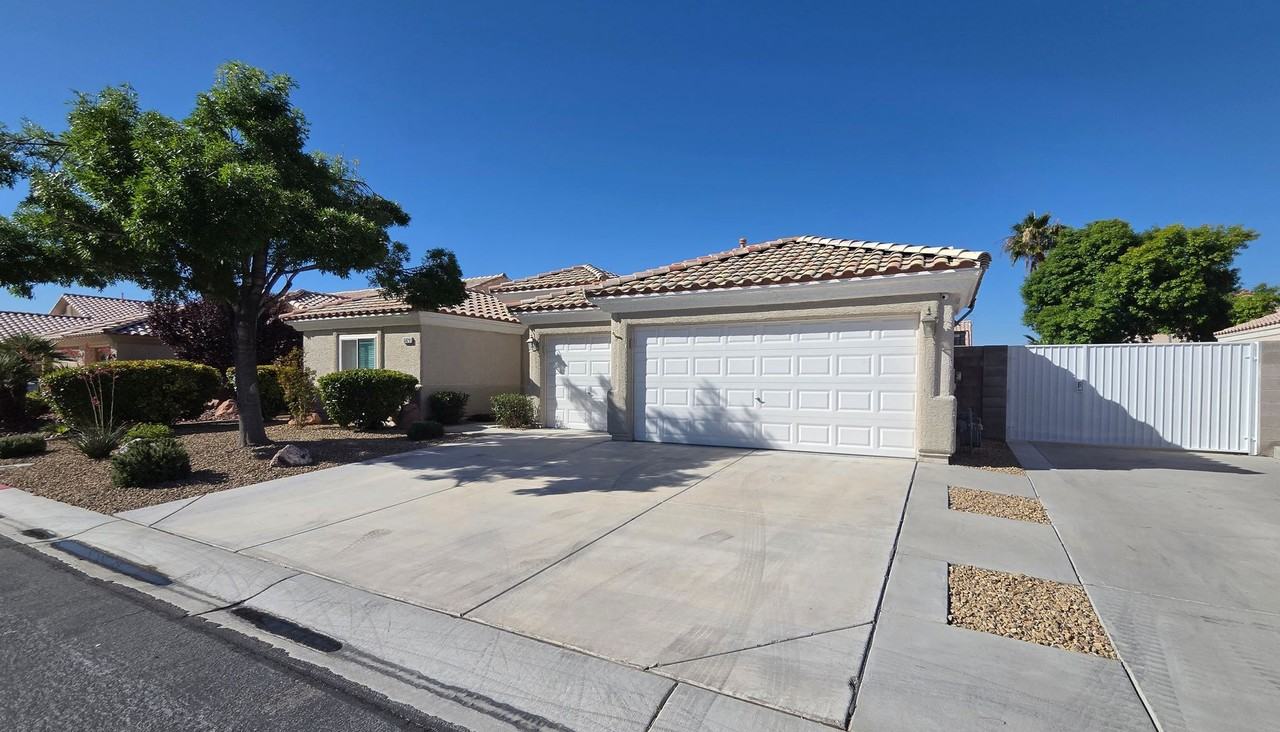 6029 Cocktail Dr - Photo 2 of 32