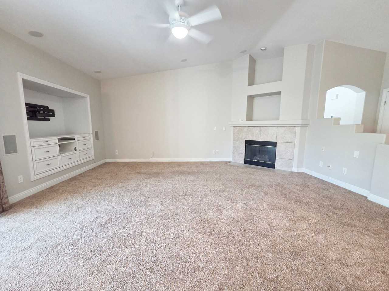 6029 Cocktail Dr - Photo 3 of 32