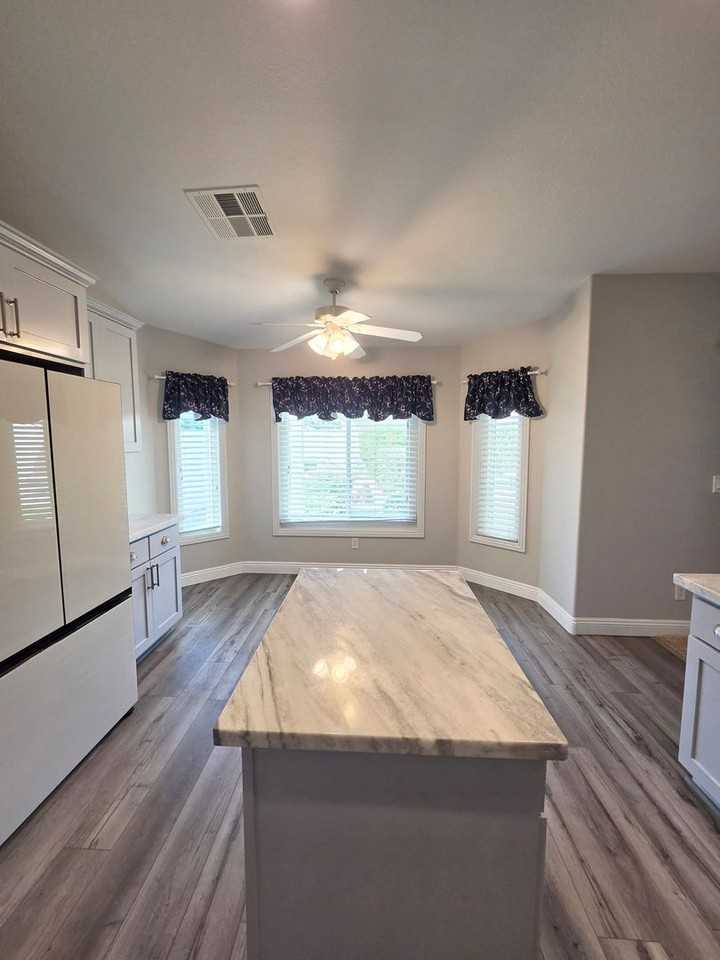 6029 Cocktail Dr - Photo 7 of 32