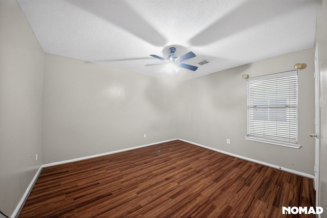 1811 Quiet Hollow Dr - Photo 7 of 30