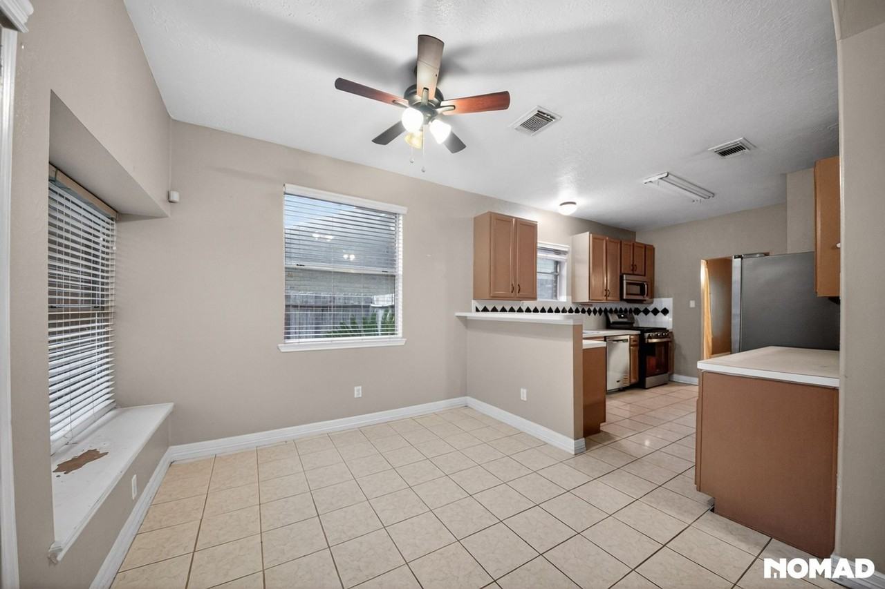 1811 Quiet Hollow Dr - Photo 6 of 29