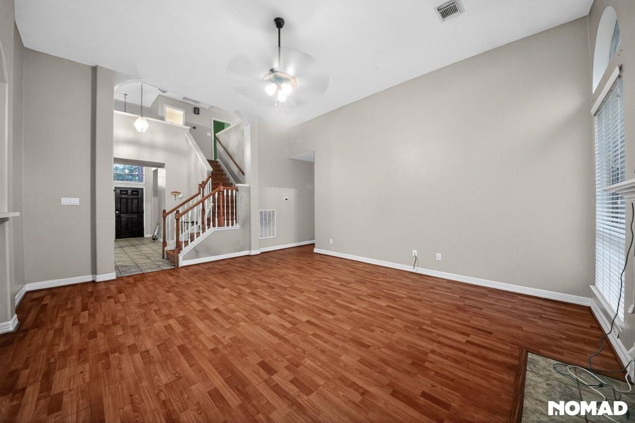 1811 Quiet Hollow Dr - Photo 5 of 29