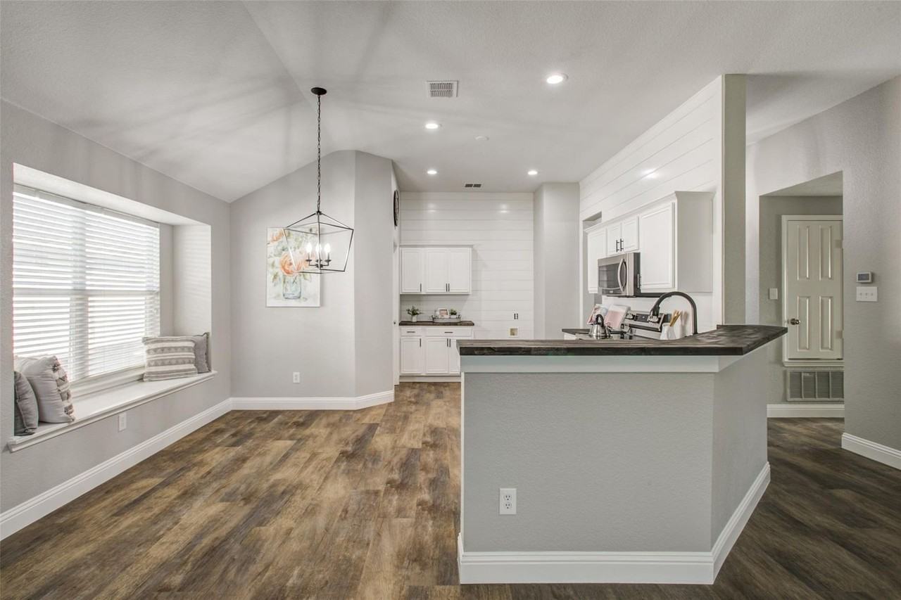 4852 Ambrosia Dr - Photo 6 of 15