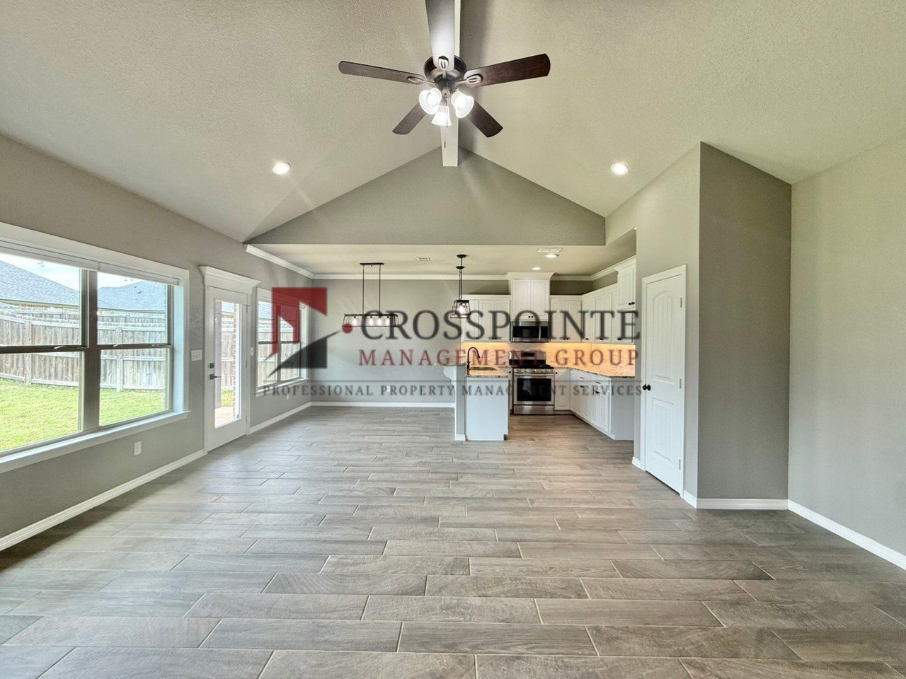 332 Kingdom Blvd - Photo 3 of 21