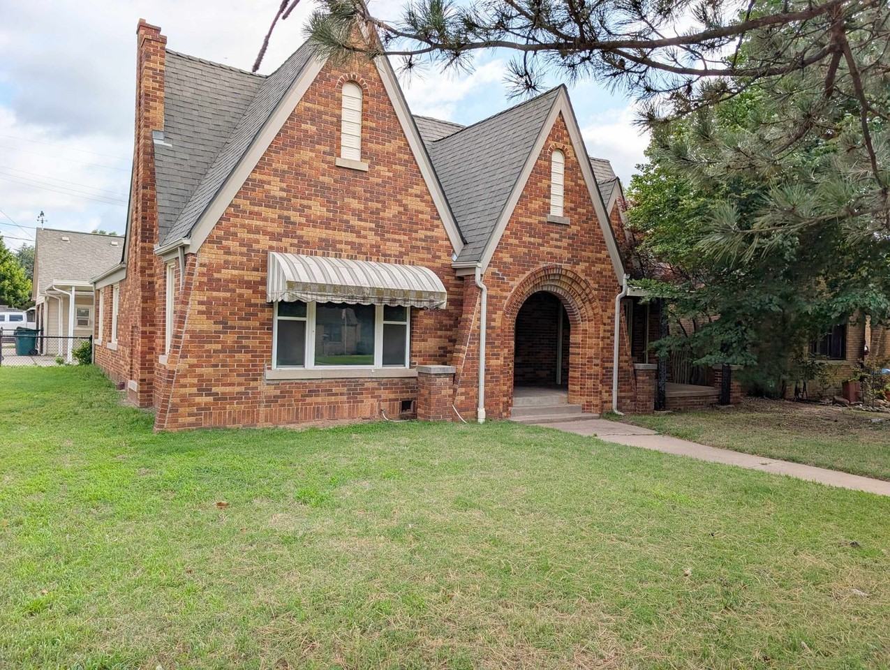 3145 Nw 21st St - Photo 2 of 24