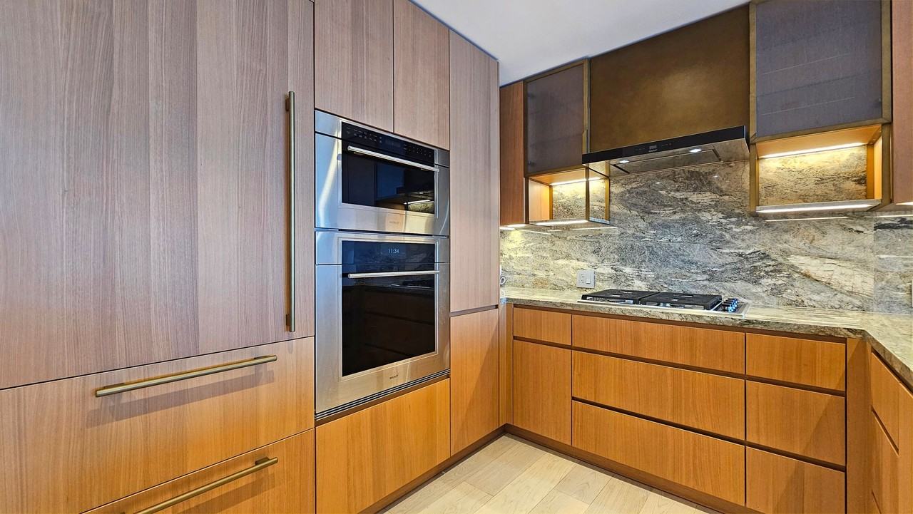 1100 Ala Moana Blvd #3107 - Photo 5 of 36