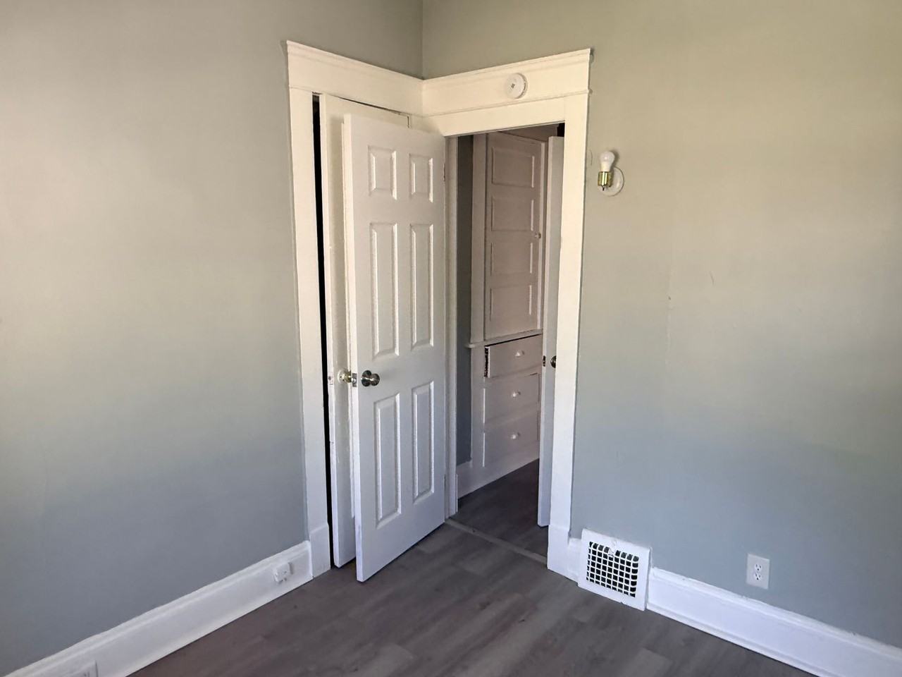 3382 E 102nd St - Photo 5 of 9