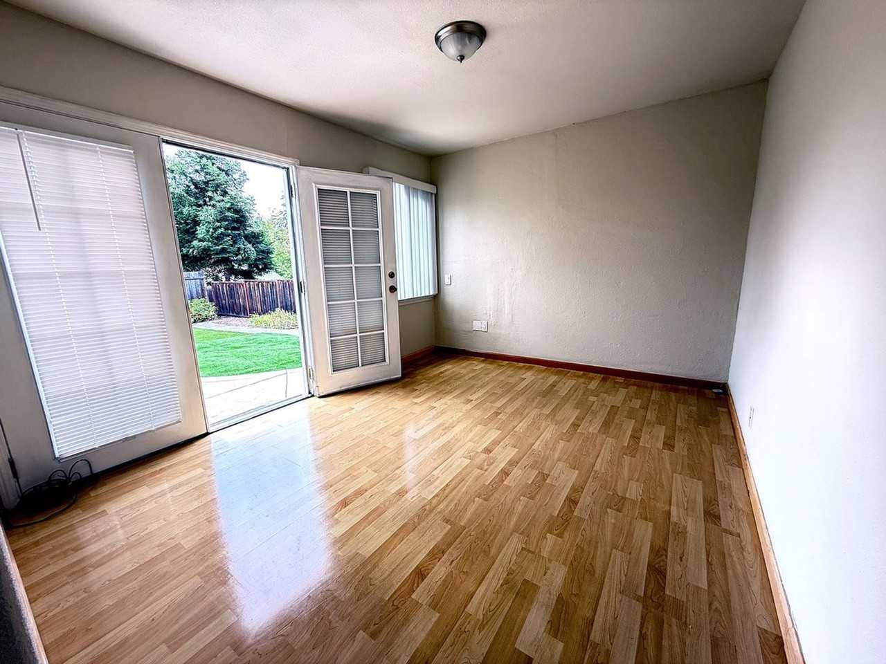 2314 Upland Dr - Photo 5 of 15