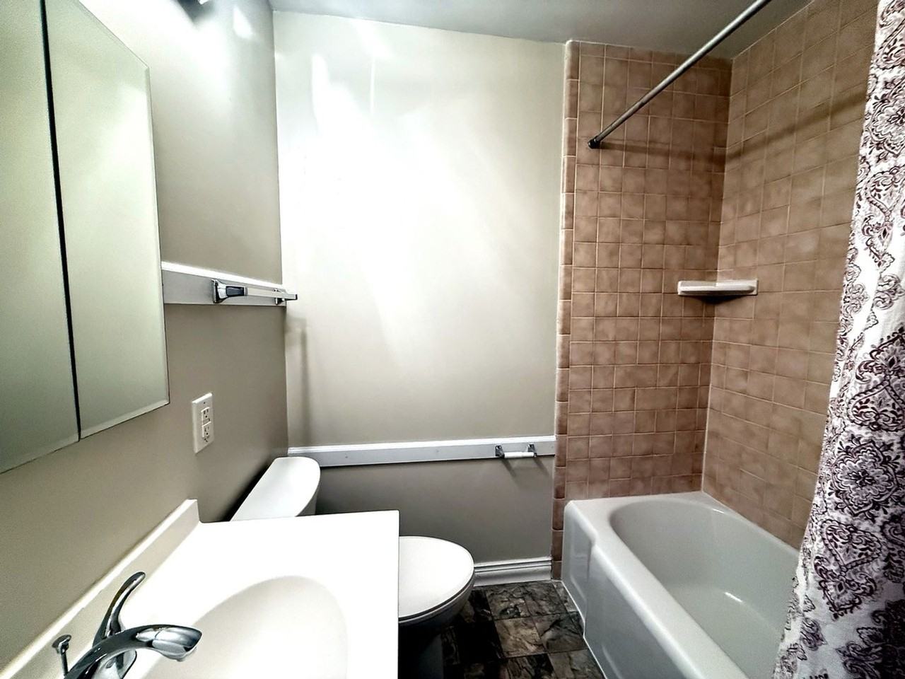 2314 Upland Dr - Photo 7 of 15